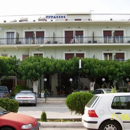 Pyrassos Hotel Néa Ankhíalos Exterior foto