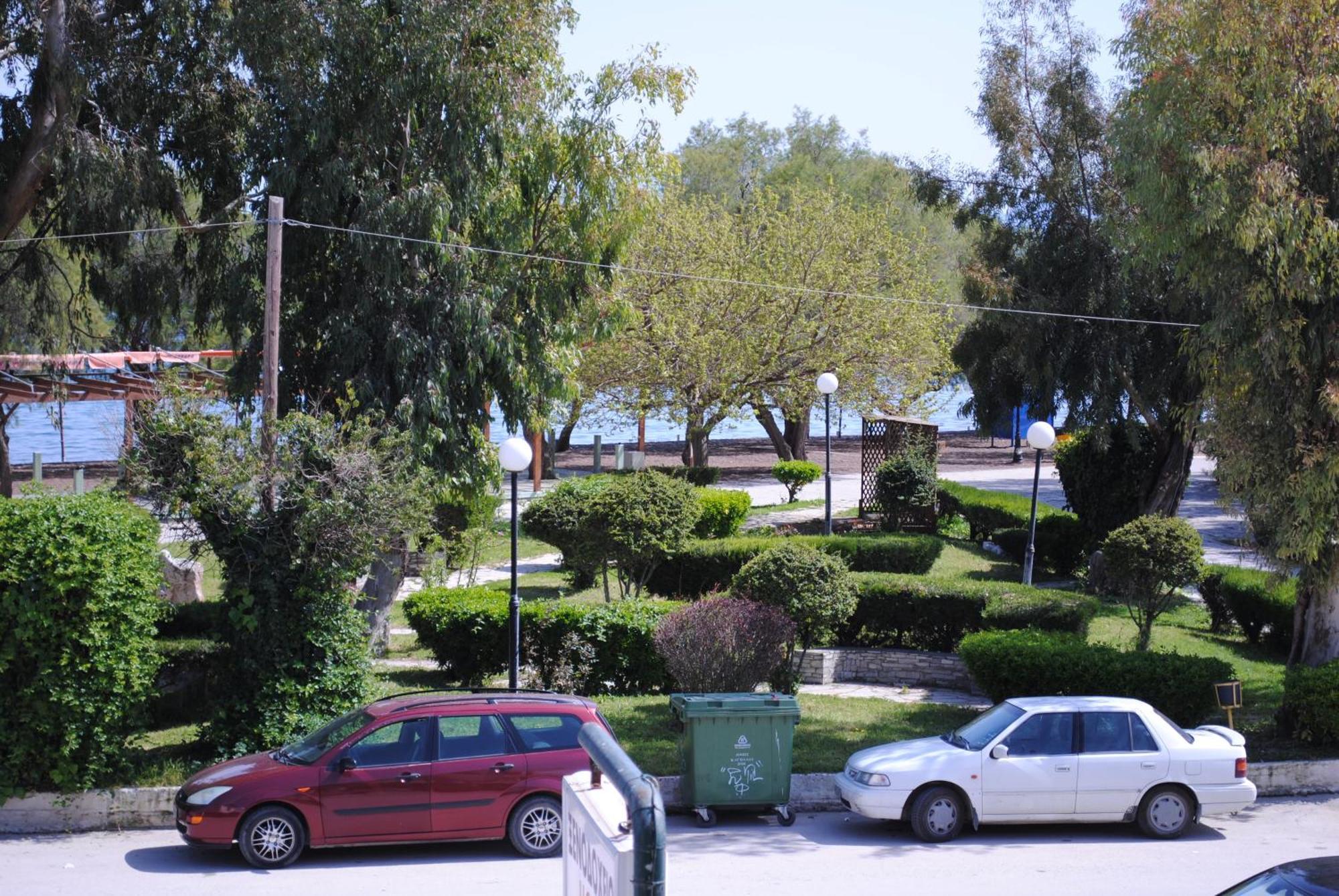 Pyrassos Hotel Néa Ankhíalos Exterior foto